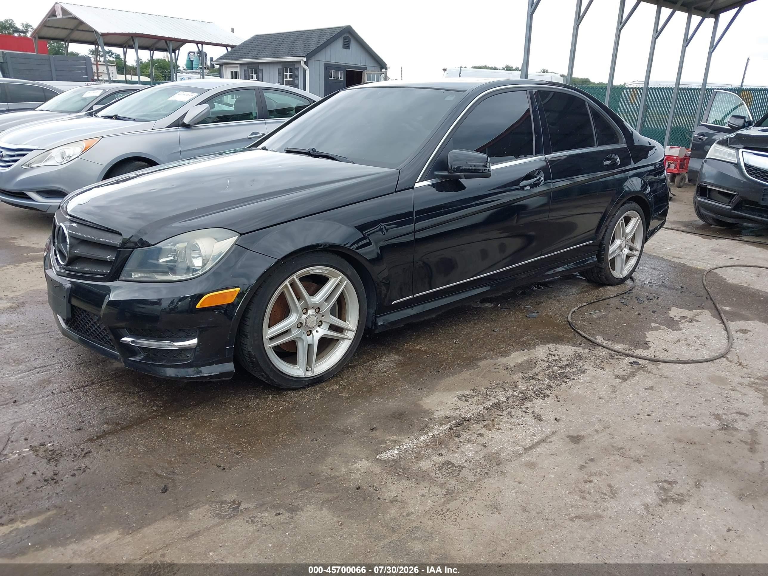 2013 Mercedes-benz C 300 Sport 4matic Black vin: WDDGF8AB8DA806606
