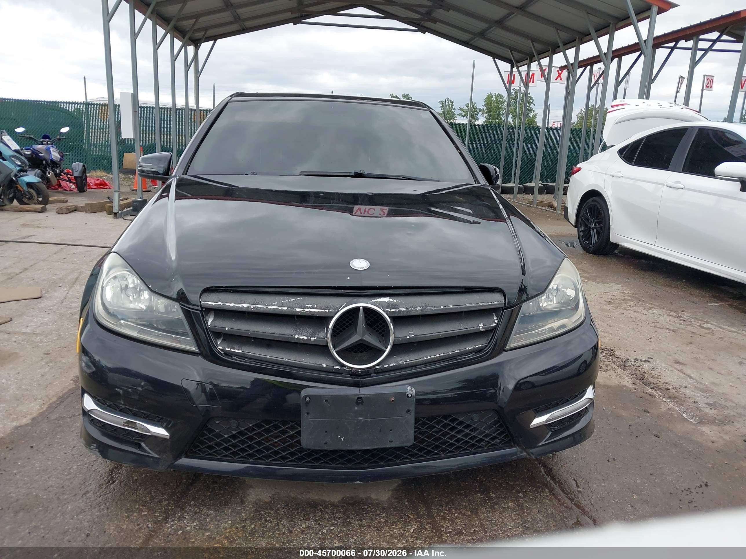 2013 Mercedes-benz C 300 Sport 4matic Black vin: WDDGF8AB8DA806606