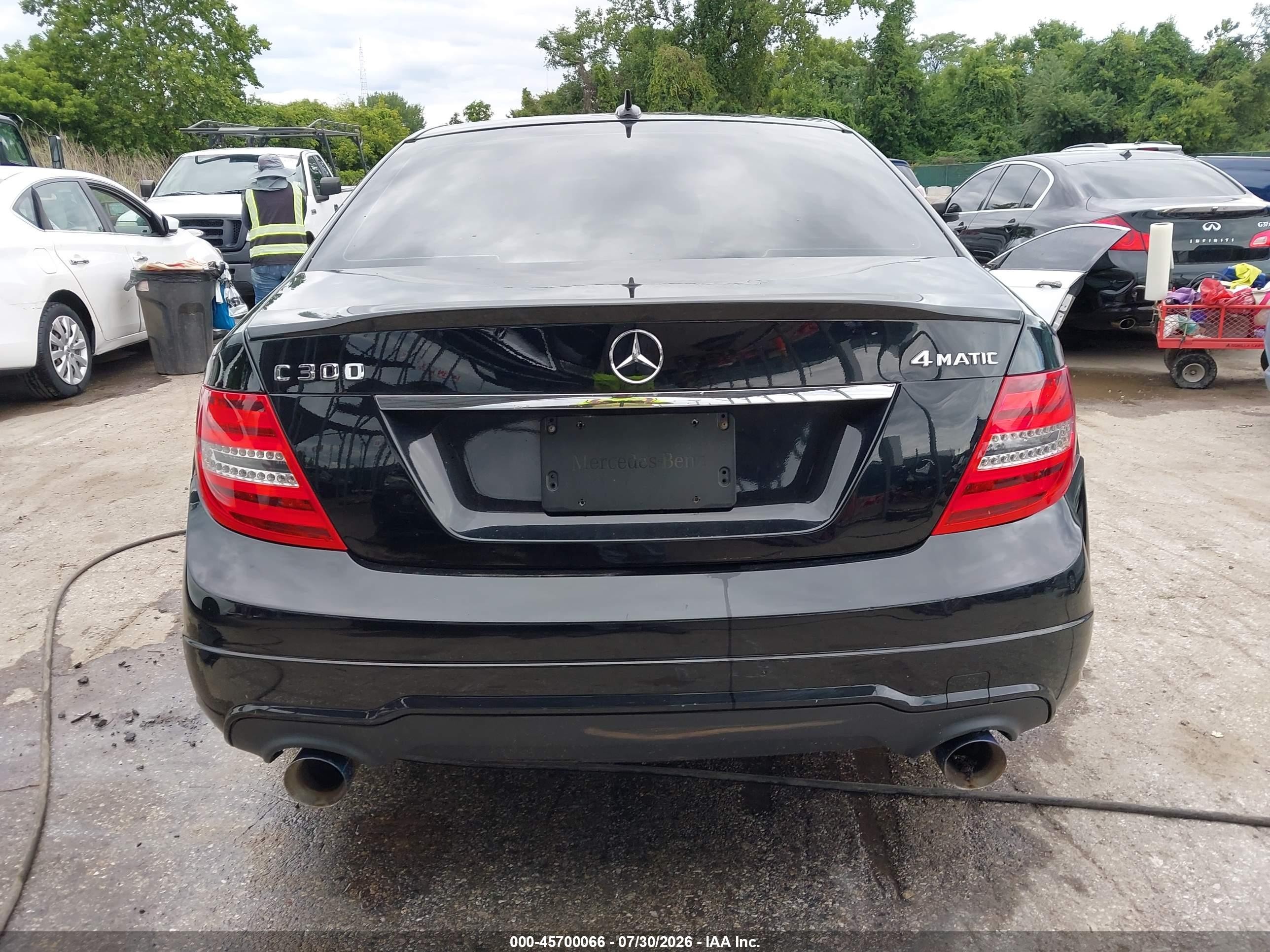 2013 Mercedes-benz C 300 Sport 4matic Black vin: WDDGF8AB8DA806606