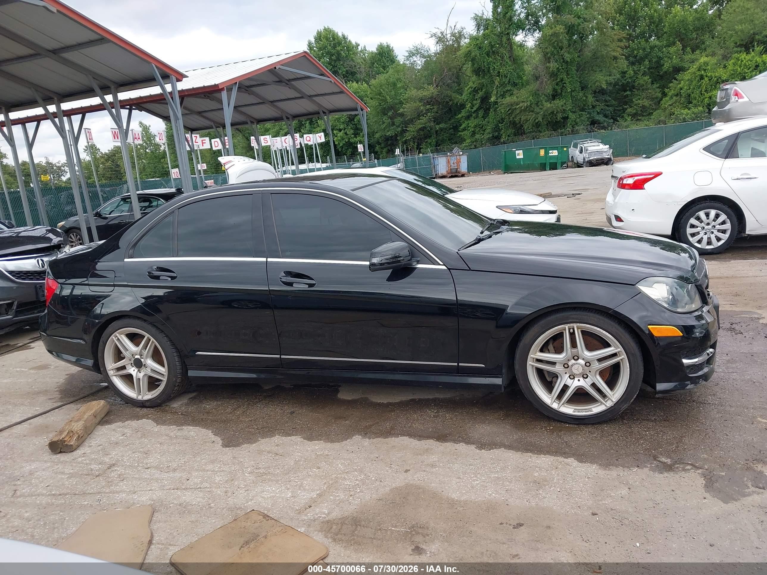 2013 Mercedes-benz C 300 Sport 4matic Black vin: WDDGF8AB8DA806606