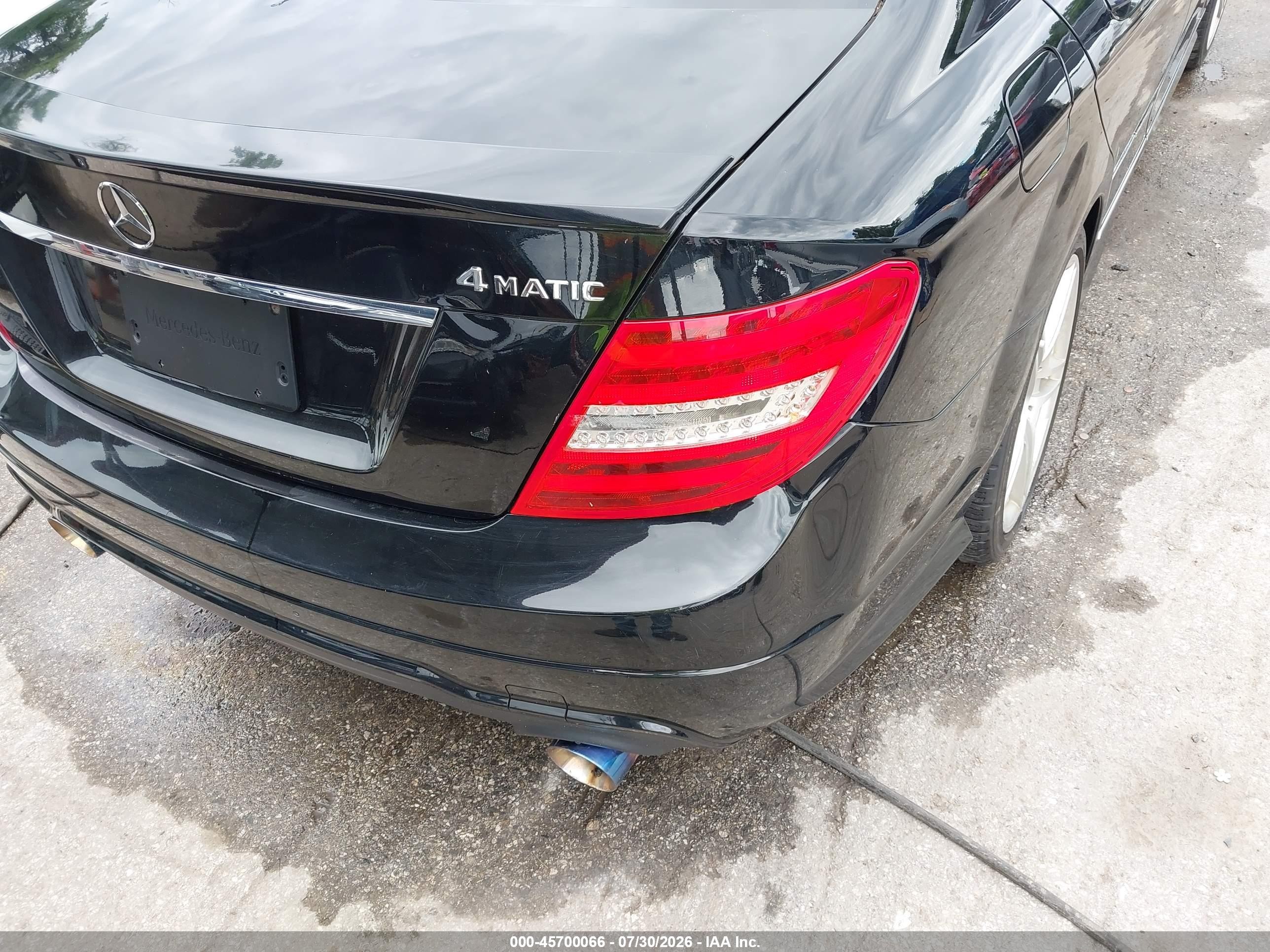 2013 Mercedes-benz C 300 Sport 4matic Black vin: WDDGF8AB8DA806606