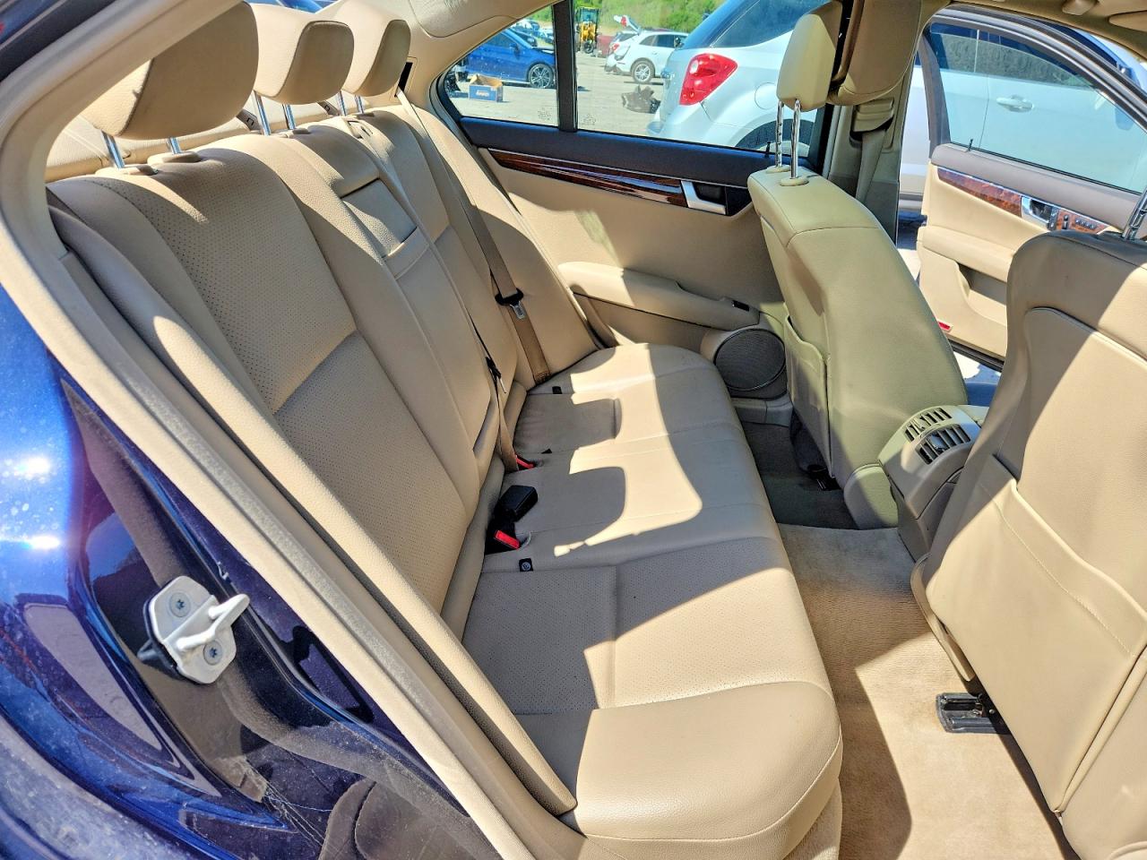 2013 Mercedes-benz C 300 4matic Blue vin: WDDGF8AB8DA818920