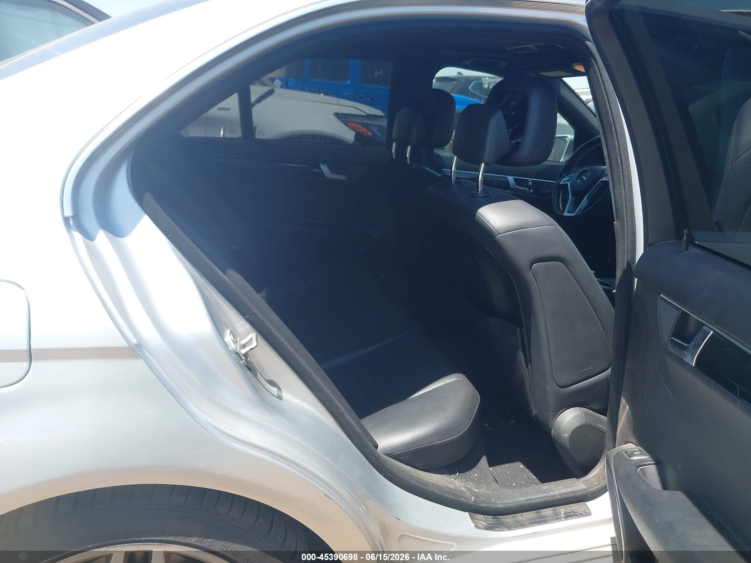 2013 Mercedes-benz C 300 Sport 4matic Silver vin: WDDGF8AB8DG108817