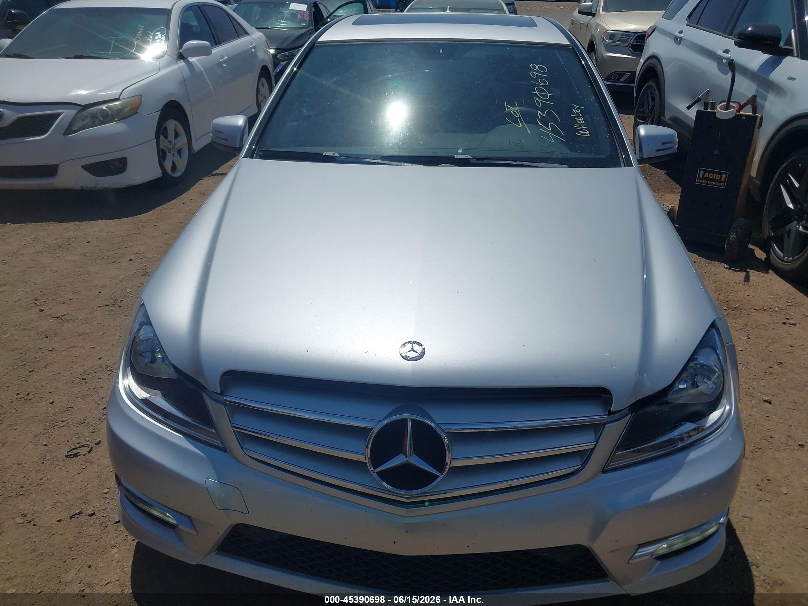 2013 Mercedes-benz C 300 Sport 4matic Silver vin: WDDGF8AB8DG108817