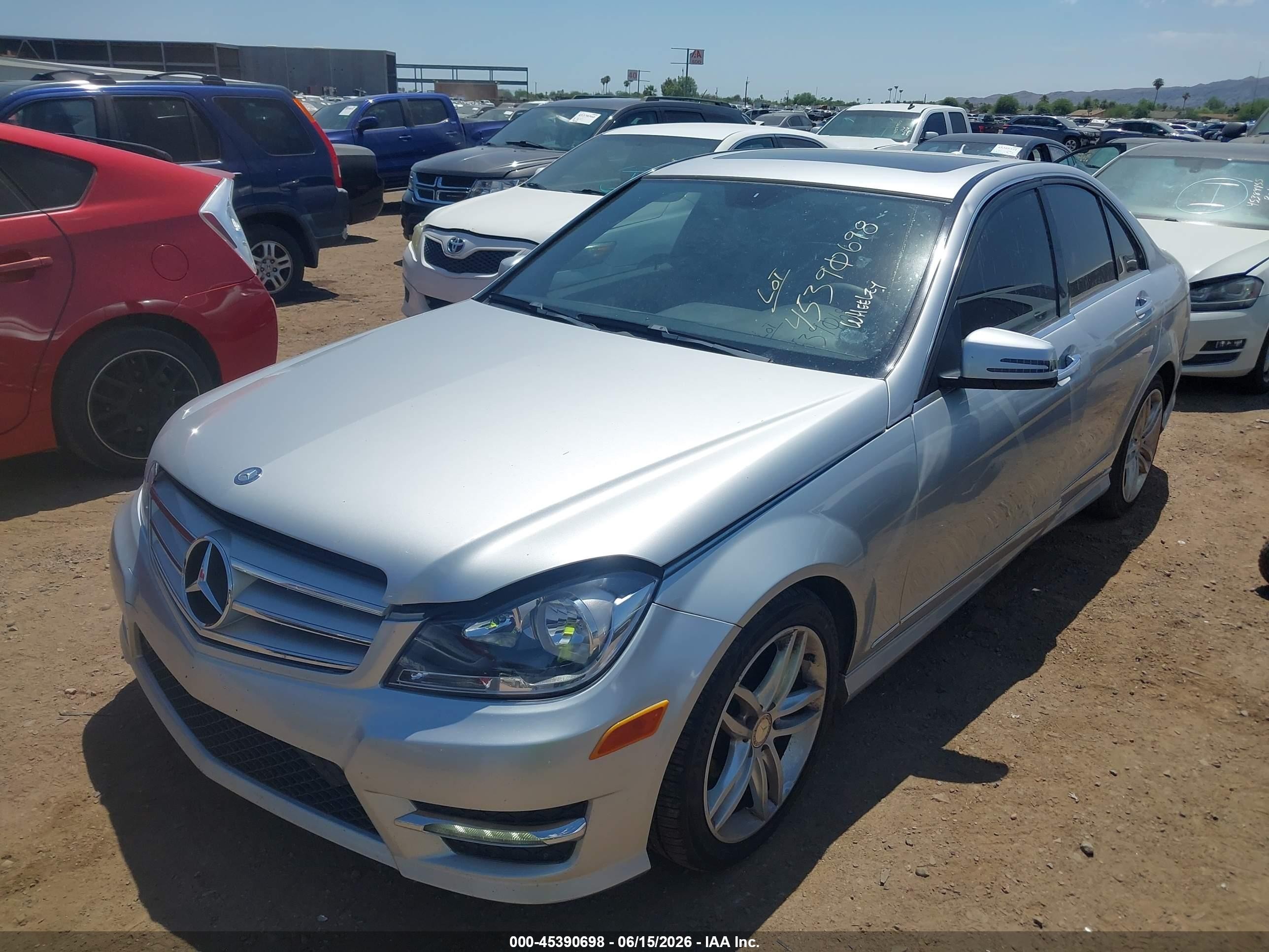 2013 Mercedes-benz C 300 Sport 4matic Silver vin: WDDGF8AB8DG108817