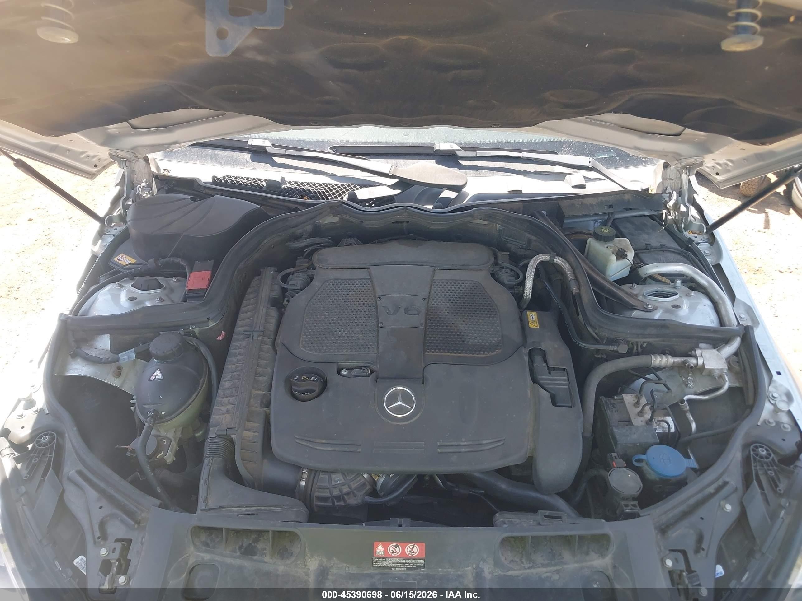 2013 Mercedes-benz C 300 Sport 4matic Silver vin: WDDGF8AB8DG108817