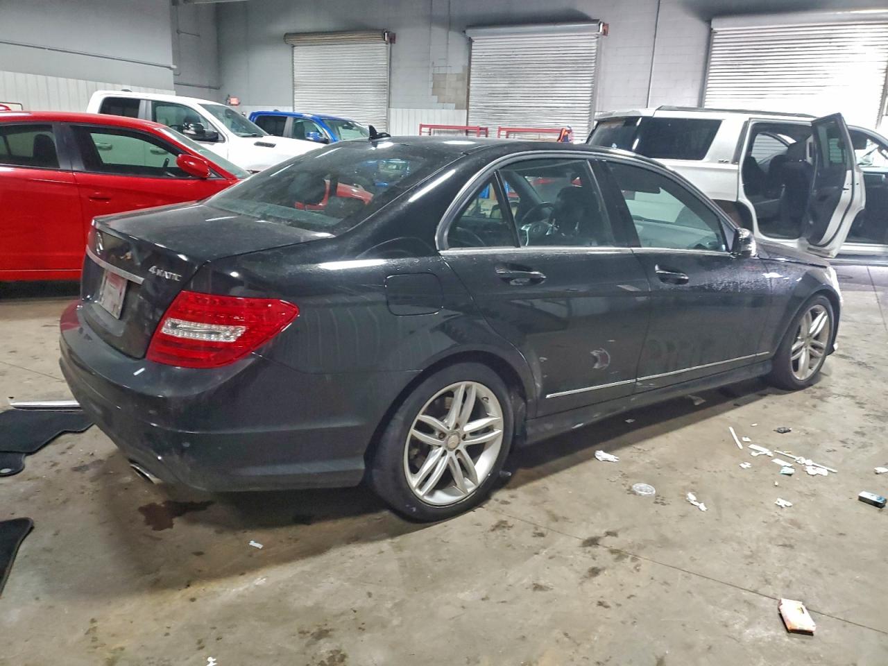 2013 Mercedes-benz C 300 4matic Black vin: WDDGF8AB8DR242229
