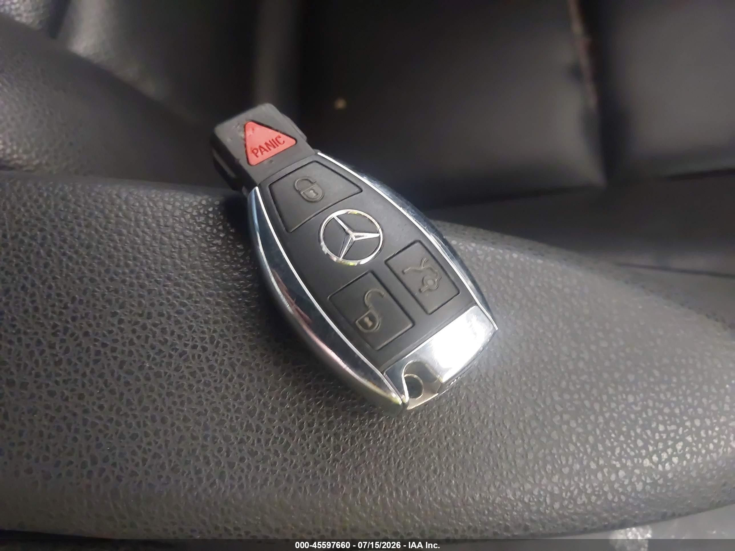 2013 Mercedes-benz C 300 Sport 4matic Gray vin: WDDGF8AB8DR245325