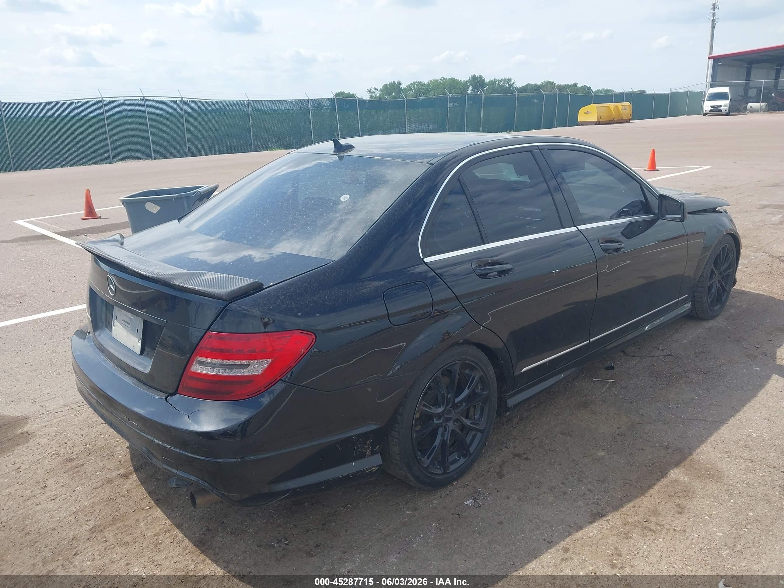 2013 Mercedes-benz C 300 Luxury 4matic/sport 4matic Black vin: WDDGF8AB8DR247415