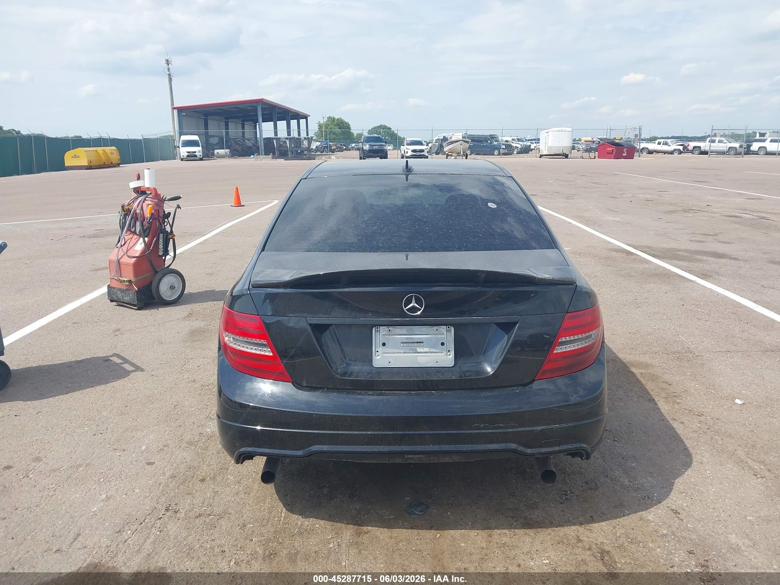 2013 Mercedes-benz C 300 Luxury 4matic/sport 4matic Black vin: WDDGF8AB8DR247415