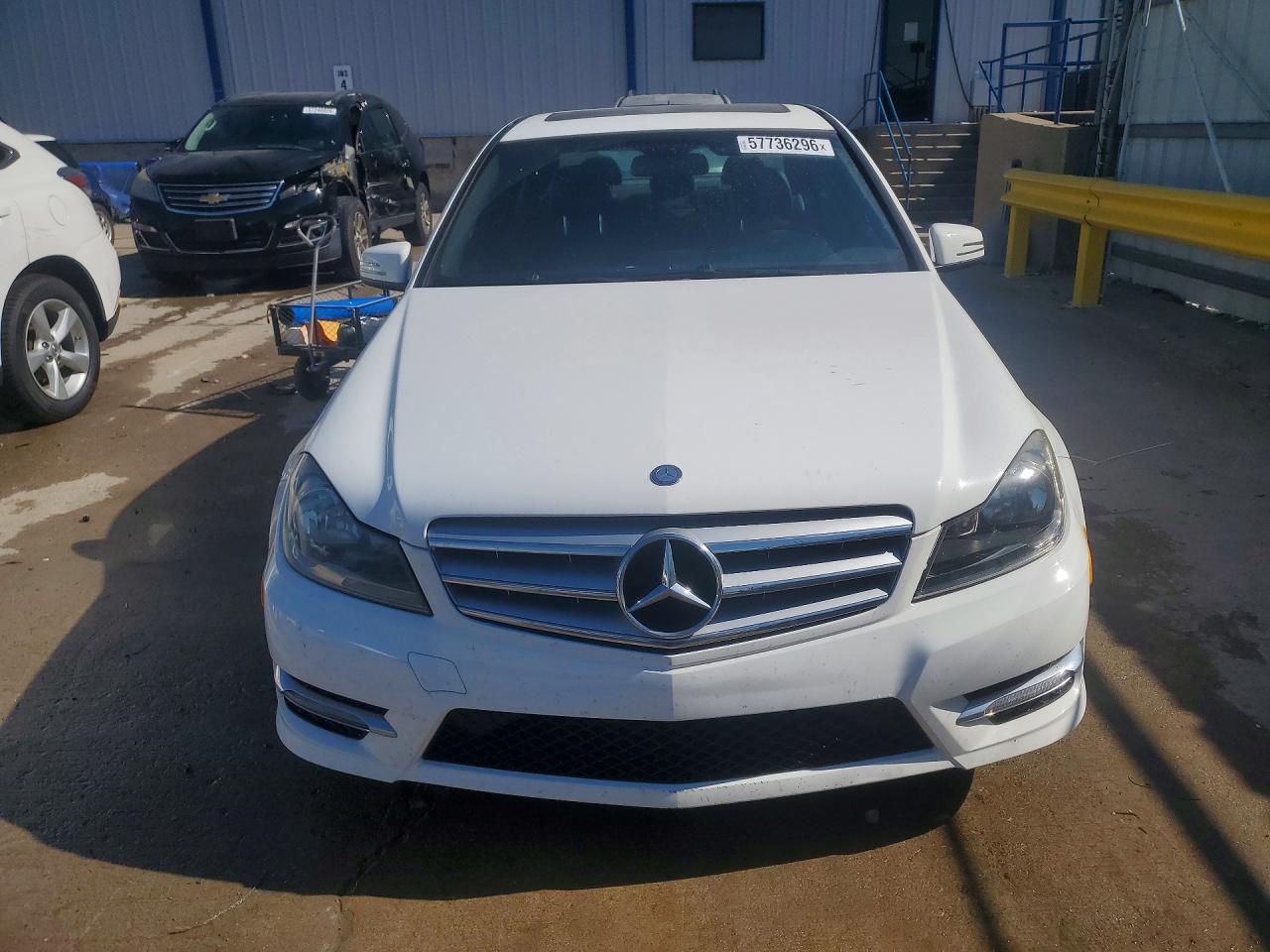 2013 Mercedes-benz C 300 4matic White vin: WDDGF8AB8DR264537