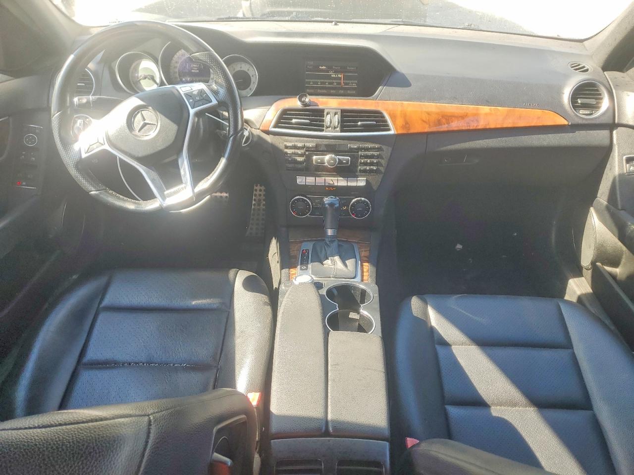 2013 Mercedes-benz C 300 4matic White vin: WDDGF8AB8DR264537