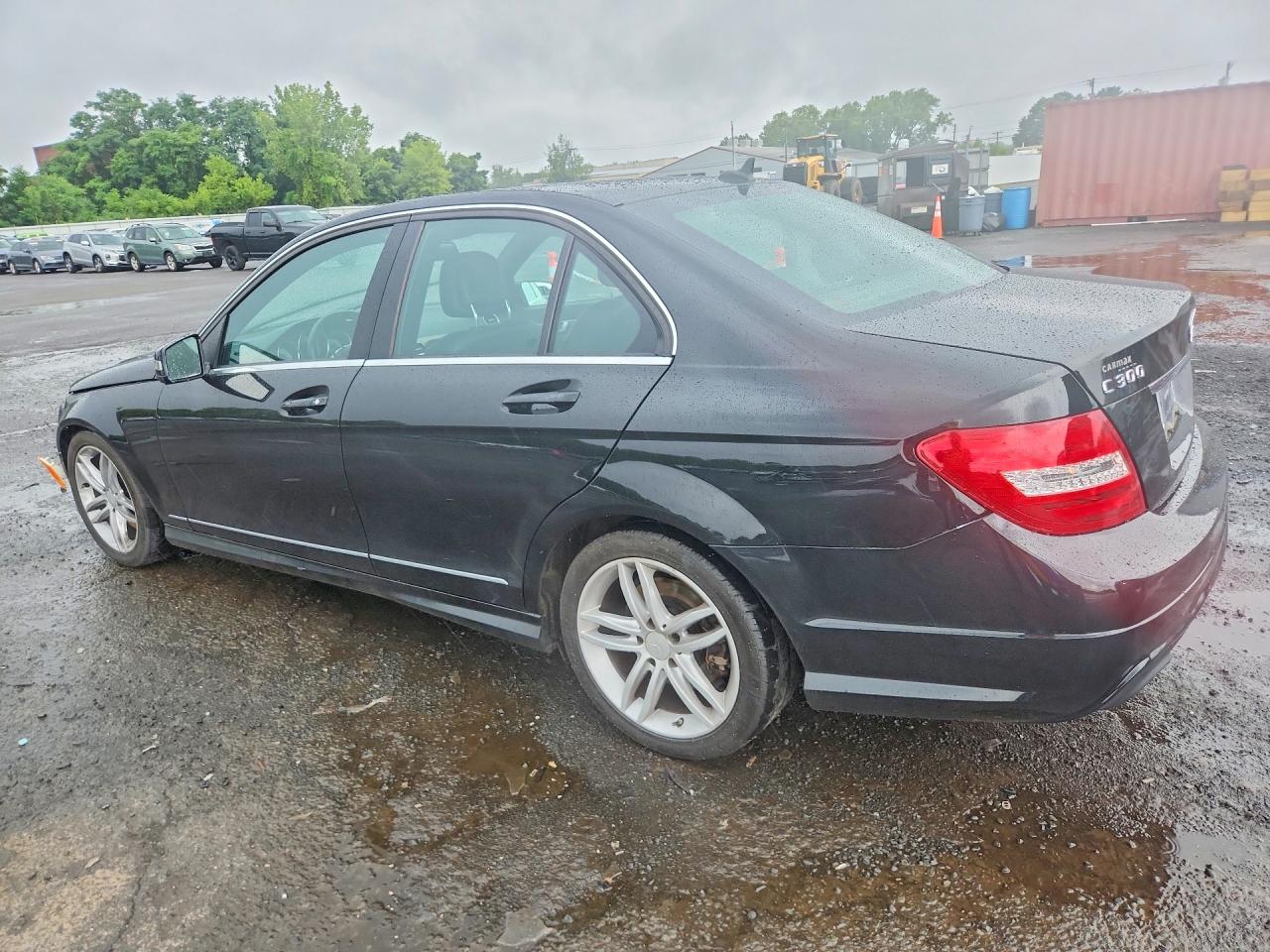 2013 Mercedes-benz C 300 4matic Black vin: WDDGF8AB8DR276753