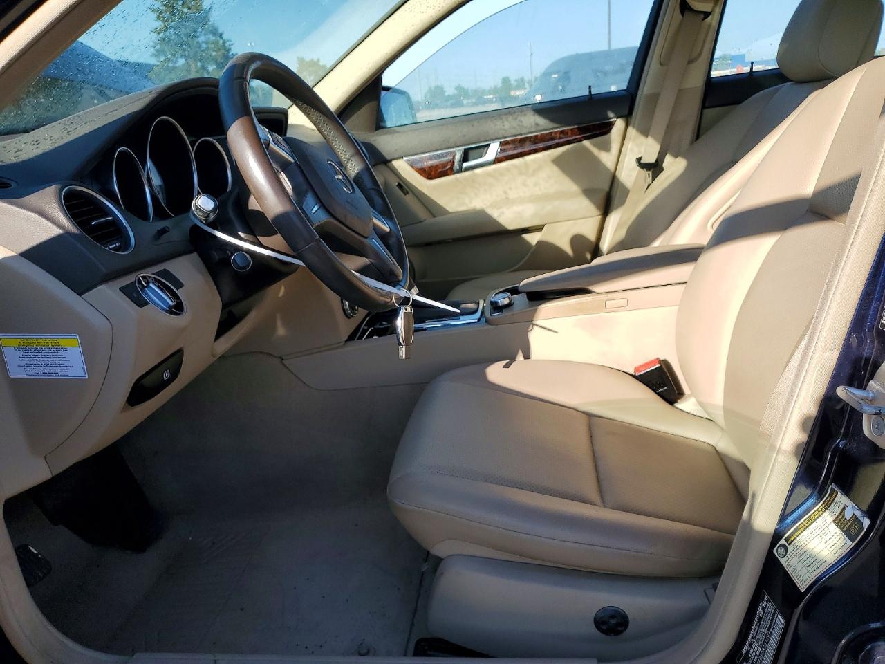 2013 Mercedes-benz C 300 4matic Blue vin: WDDGF8AB8DR281693