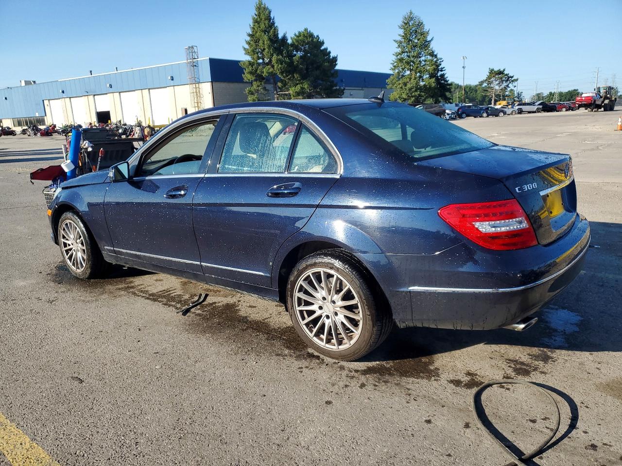 2013 Mercedes-benz C 300 4matic Blue vin: WDDGF8AB8DR281693