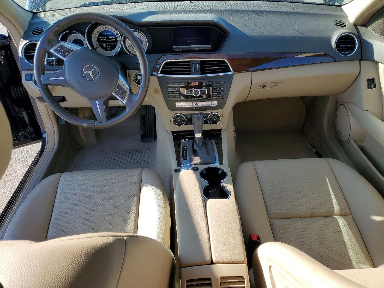2013 Mercedes-benz C 300 4matic Blue vin: WDDGF8AB8DR281693