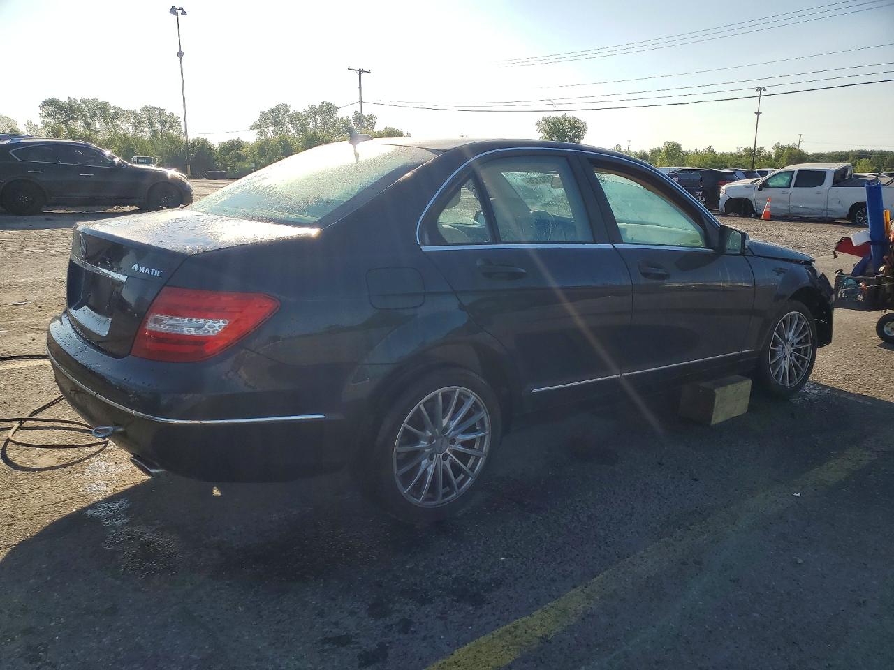2013 Mercedes-benz C 300 4matic Blue vin: WDDGF8AB8DR281693