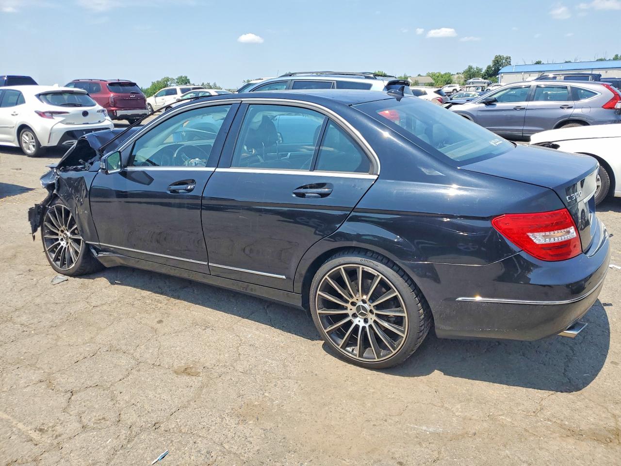 2013 Mercedes-benz C 300 4matic Черный vin: WDDGF8AB8DR295870