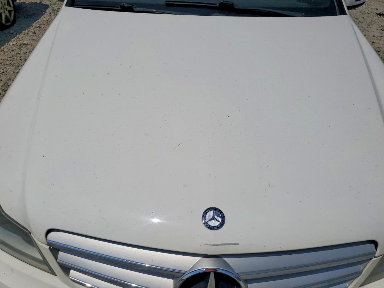 2013 Mercedes-benz C 300 4matic White vin: WDDGF8AB8DR296954