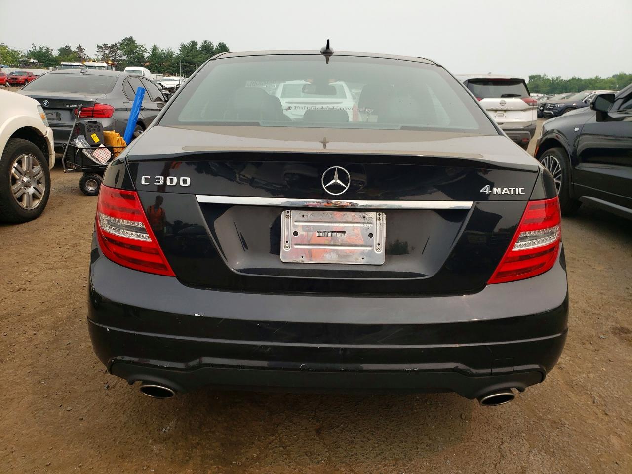 2013 Mercedes-benz C 300 4matic Black vin: WDDGF8AB8DR299661