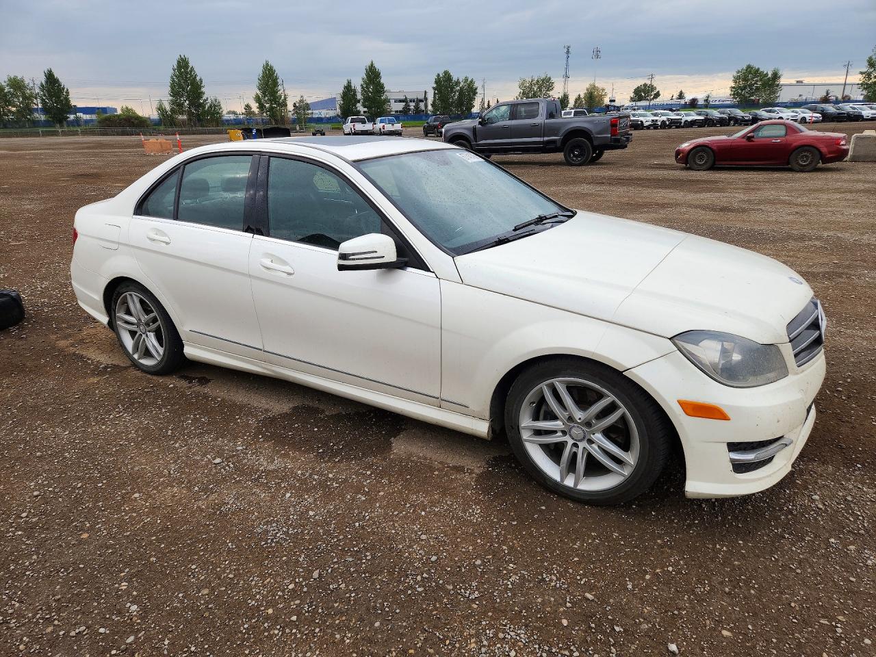 2014 Mercedes-benz C 300 4matic Белый vin: WDDGF8AB8EA944048