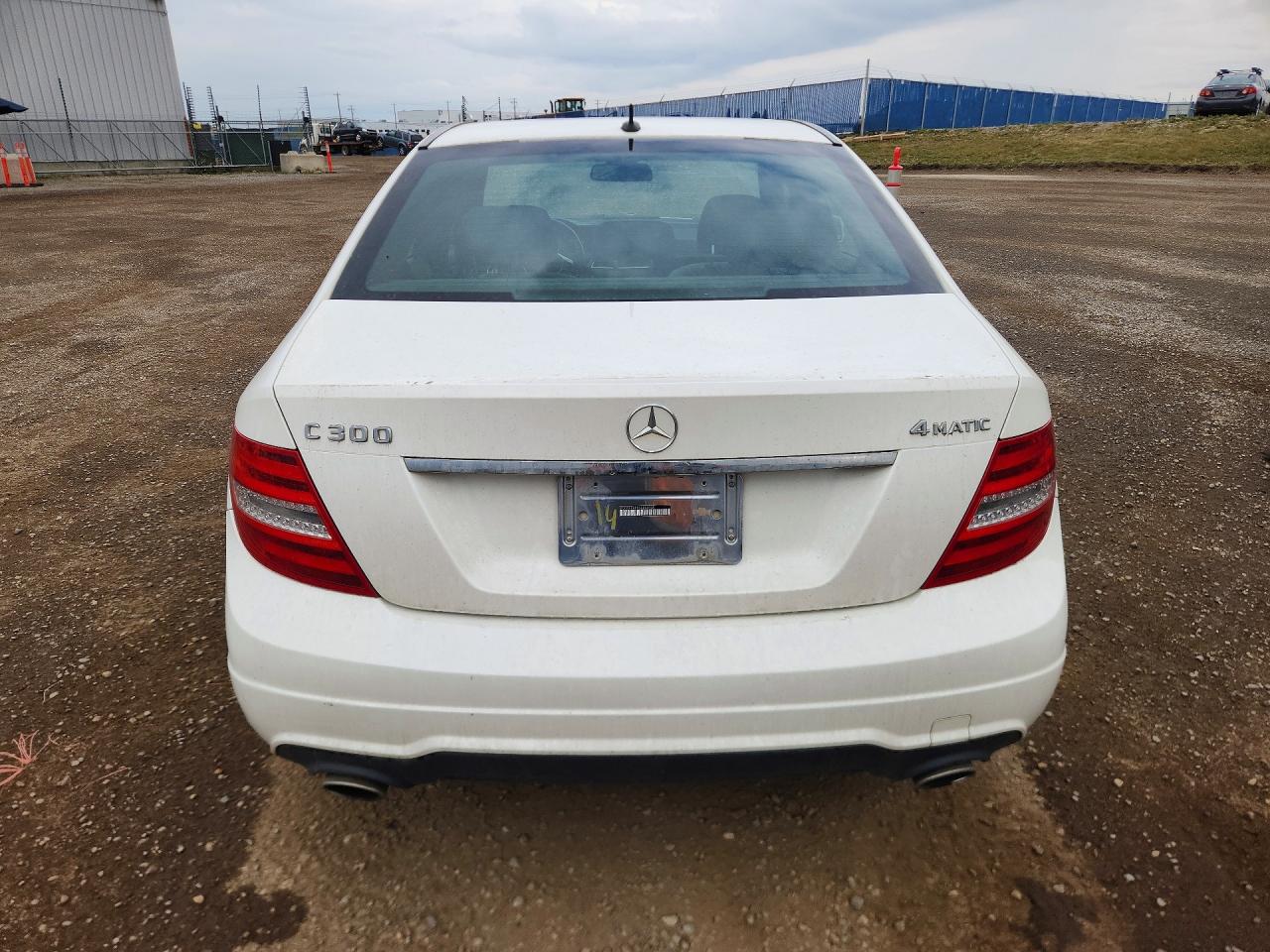 2014 Mercedes-benz C 300 4matic Белый vin: WDDGF8AB8EA944048