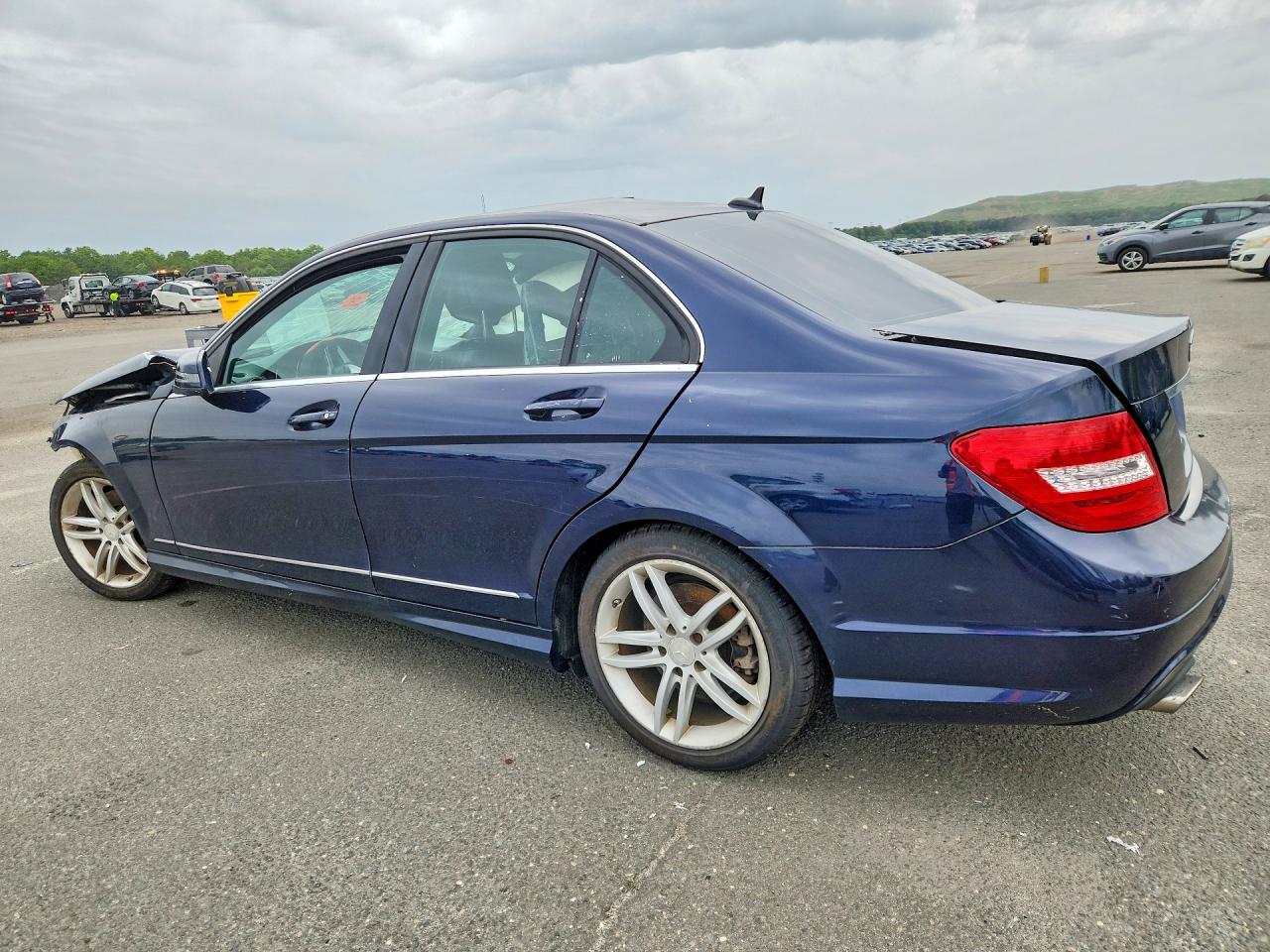 2014 Mercedes-benz C 300 4matic Blue vin: WDDGF8AB8EG221068