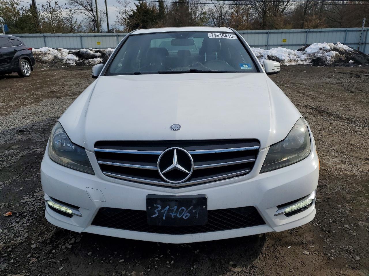 2014 Mercedes-benz C 300 4matic White vin: WDDGF8AB8ER317061