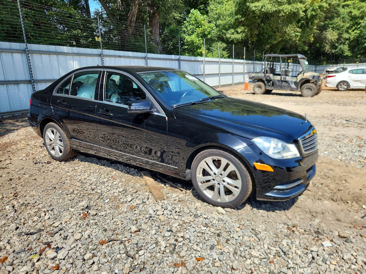 2014 Mercedes-benz C 300 4matic Черный vin: WDDGF8AB8ER325032