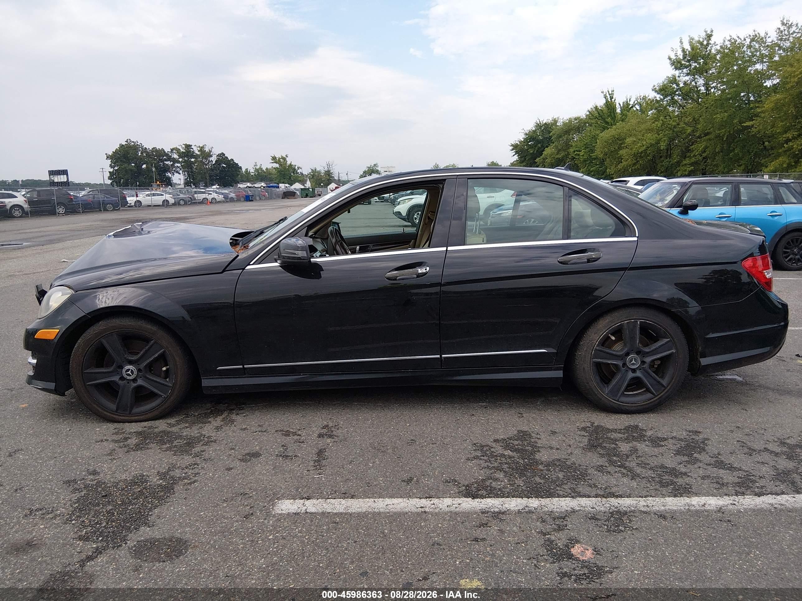2013 Mercedes-benz C 300 Sport 4matic Black vin: WDDGF8AB9DA844118