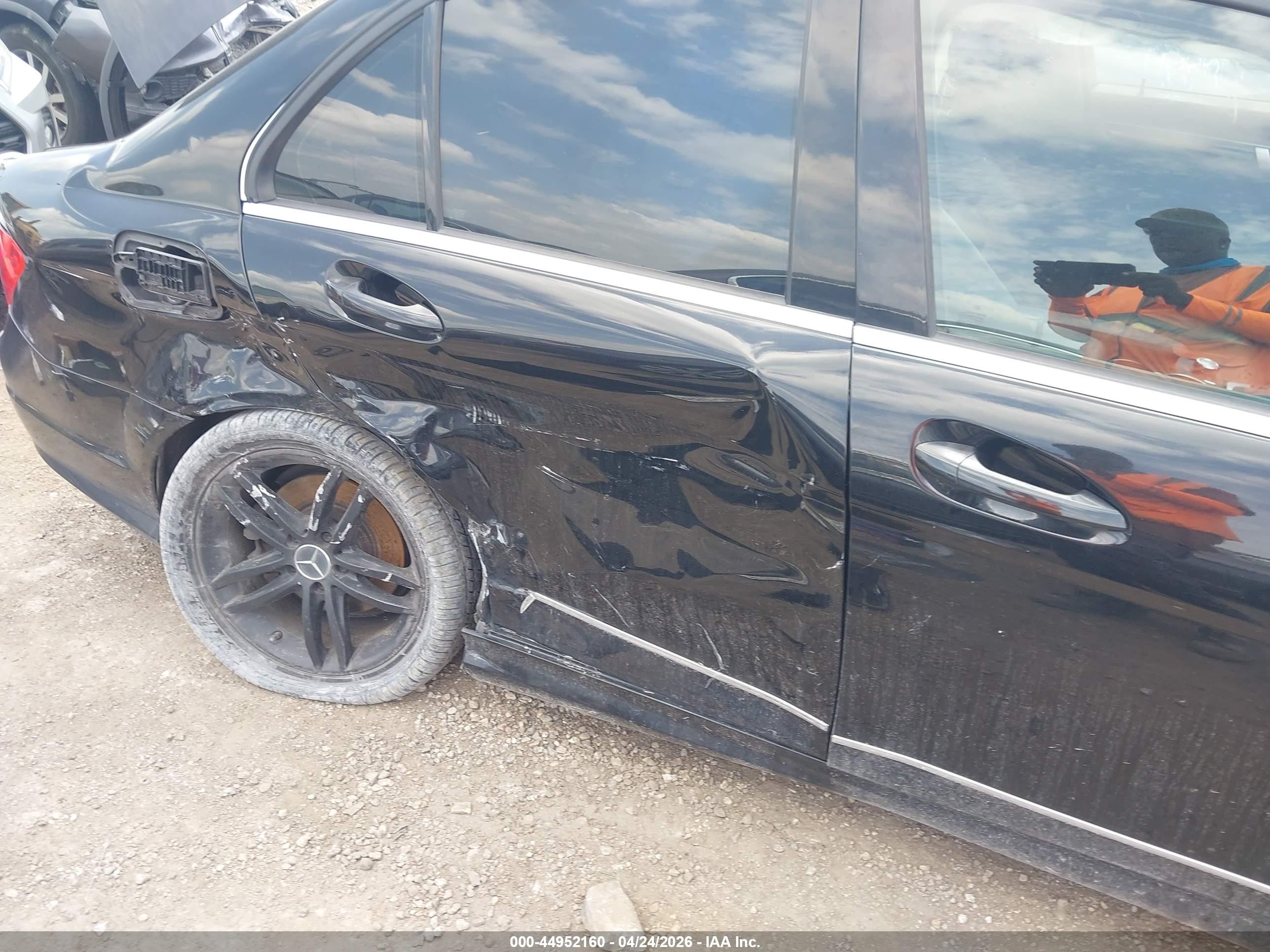 2013 Mercedes-benz C 300 Sport 4matic Black vin: WDDGF8AB9DA859735