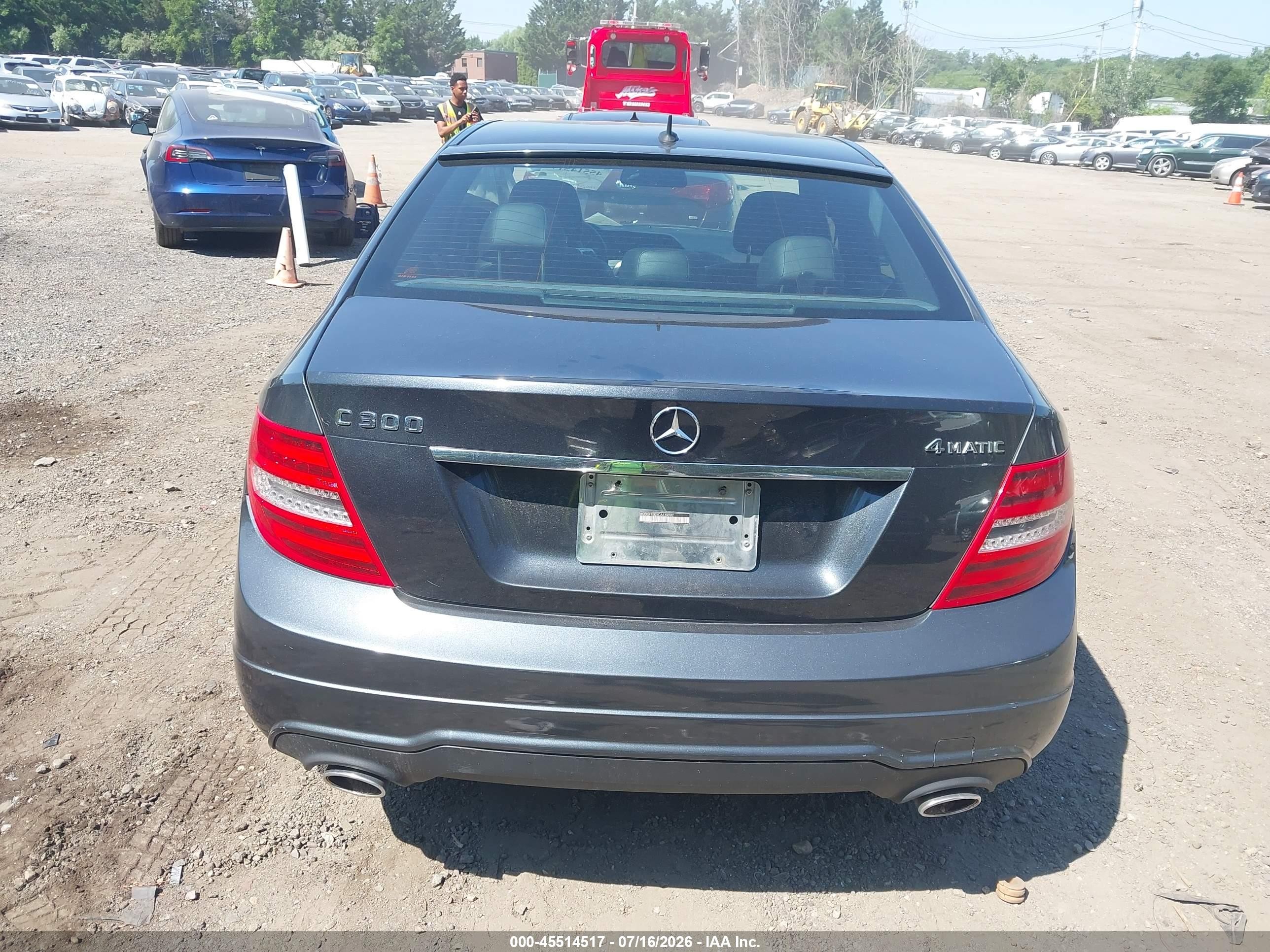 2013 Mercedes-benz C 300 Sport 4matic Gray vin: WDDGF8AB9DR256110