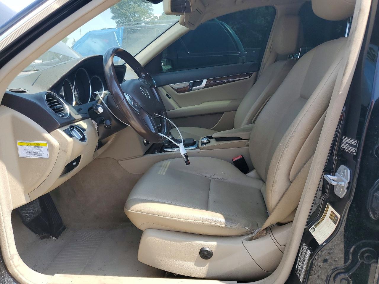 2013 Mercedes-benz C 300 4matic Black vin: WDDGF8AB9DR260786