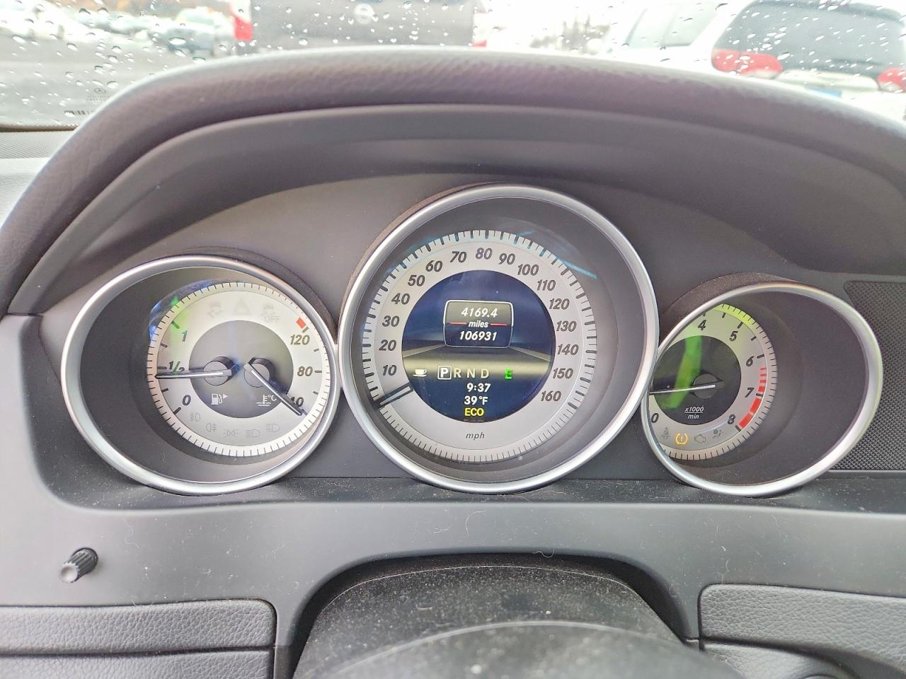 2013 Mercedes-benz C 300 4matic White vin: WDDGF8AB9DR274218