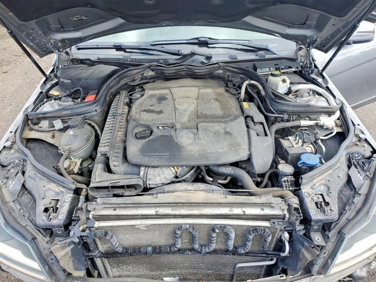 2013 Mercedes-benz C 300 4matic Silver vin: WDDGF8AB9DR289138