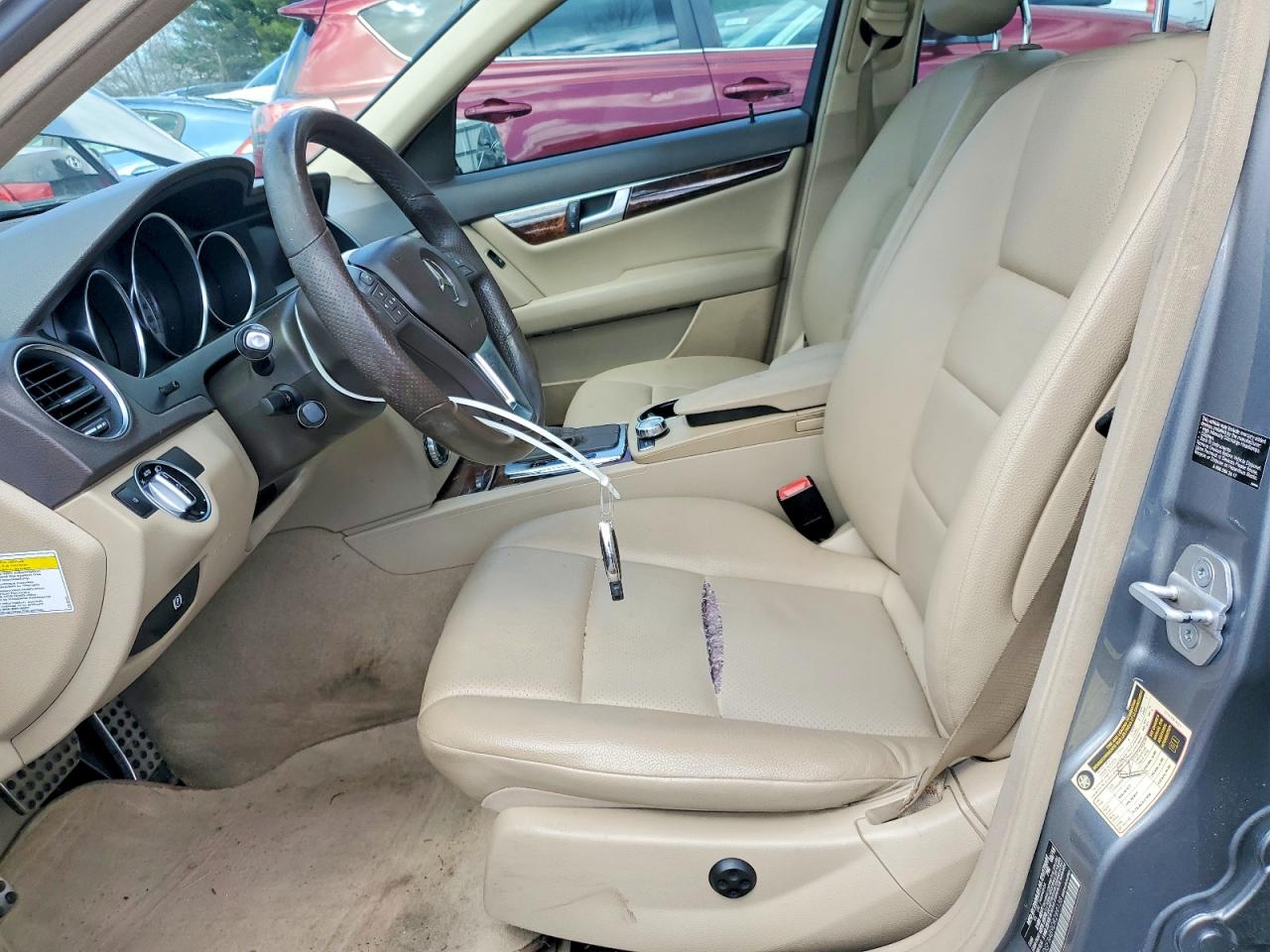 2013 Mercedes-benz C 300 4matic Silver vin: WDDGF8AB9DR289138