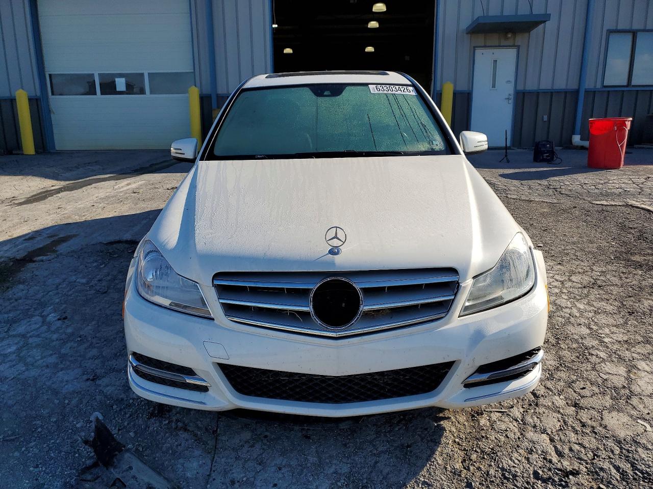 2013 Mercedes-benz C 300 4matic White vin: WDDGF8AB9DR290032