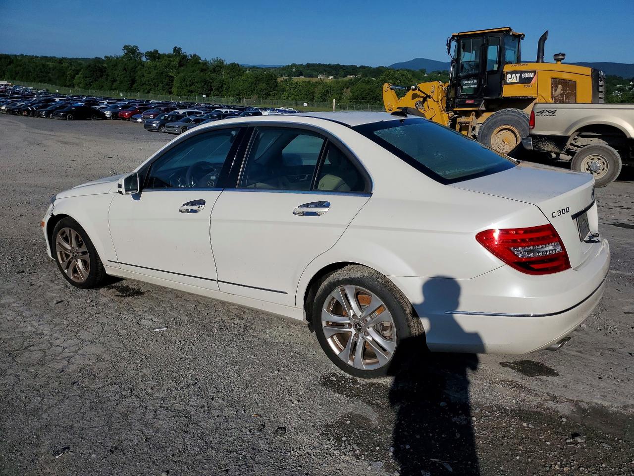 2013 Mercedes-benz C 300 4matic White vin: WDDGF8AB9DR290032