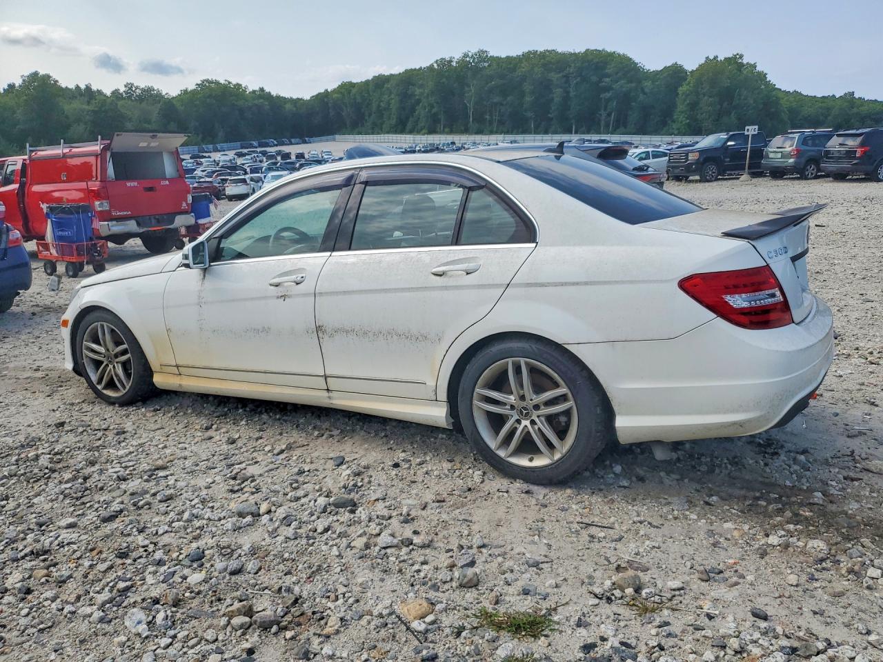 2013 Mercedes-benz C 300 4matic White vin: WDDGF8AB9DR293349