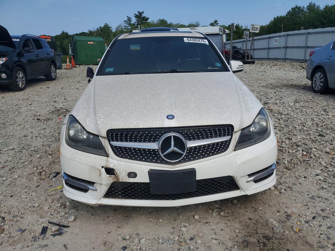 2013 Mercedes-benz C 300 4matic White vin: WDDGF8AB9DR293349