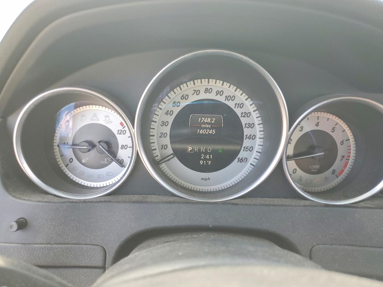 2013 Mercedes-benz C 300 4matic White vin: WDDGF8AB9DR293349