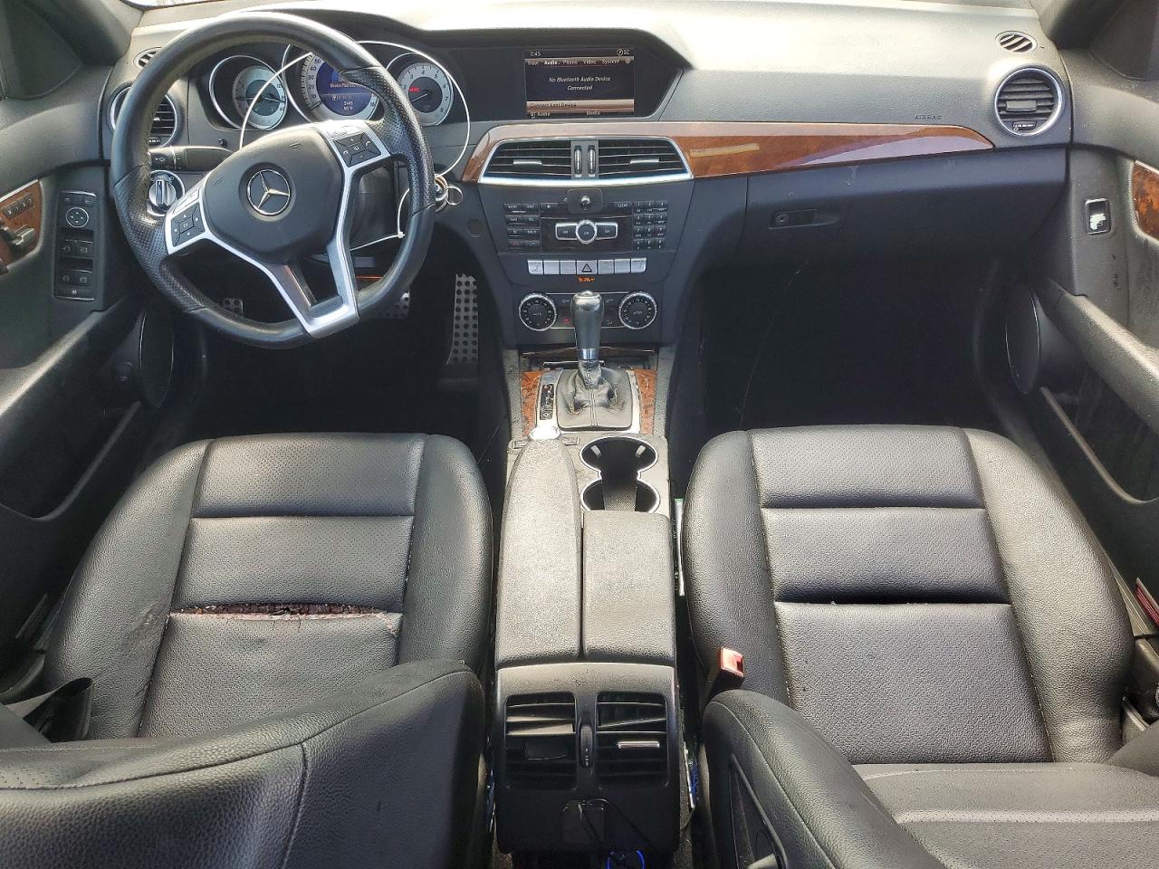 2013 Mercedes-benz C 300 4matic White vin: WDDGF8AB9DR293349