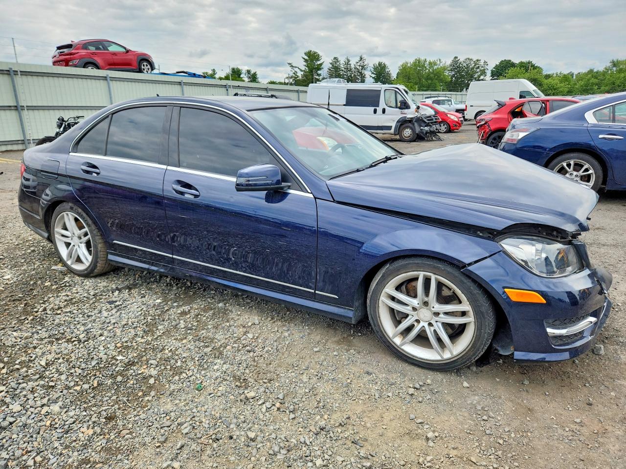 2014 Mercedes-benz C 300 4matic Blue vin: WDDGF8AB9EA888444
