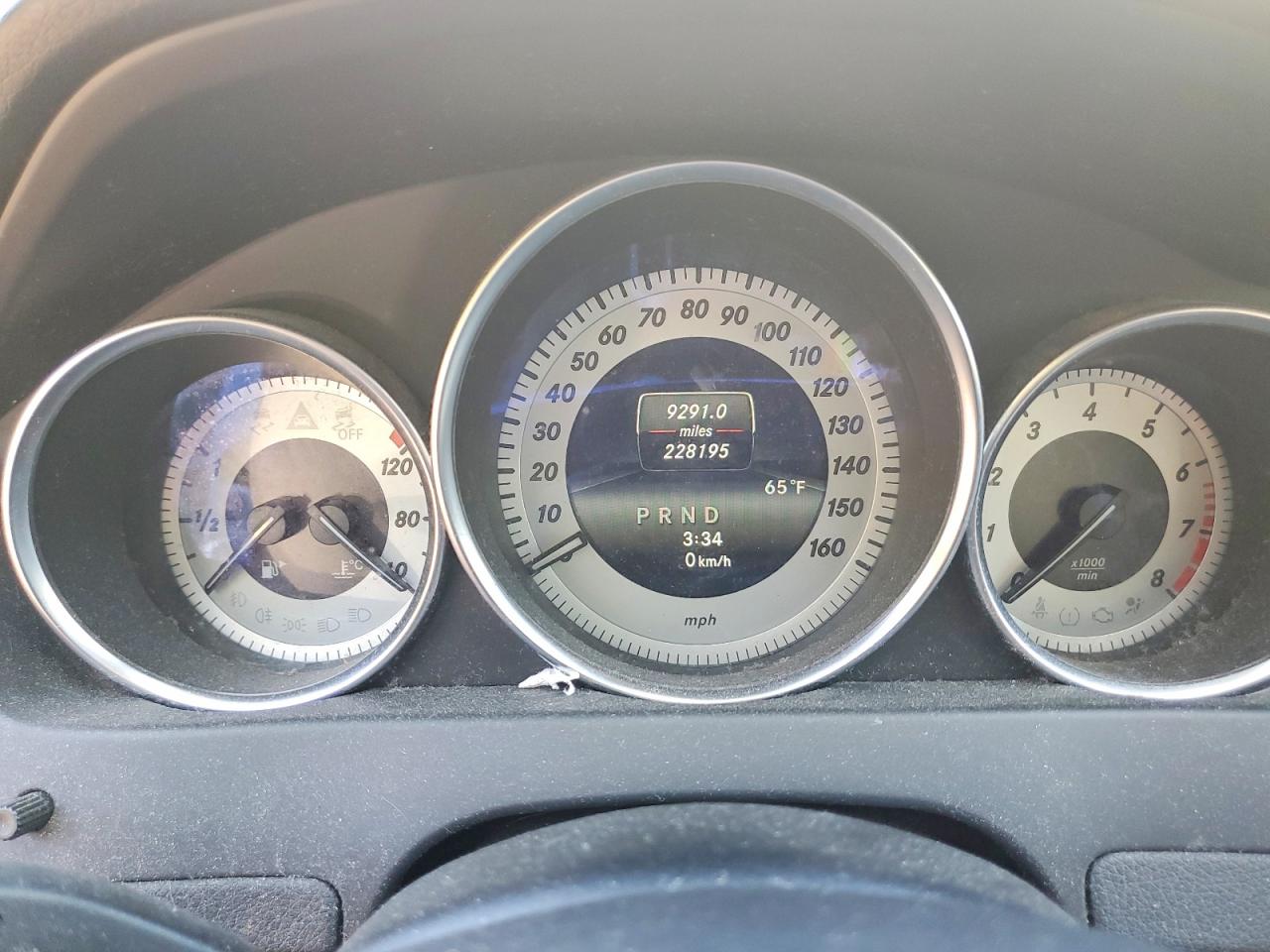 2014 Mercedes-benz C 300 4matic Белый vin: WDDGF8AB9EA921426