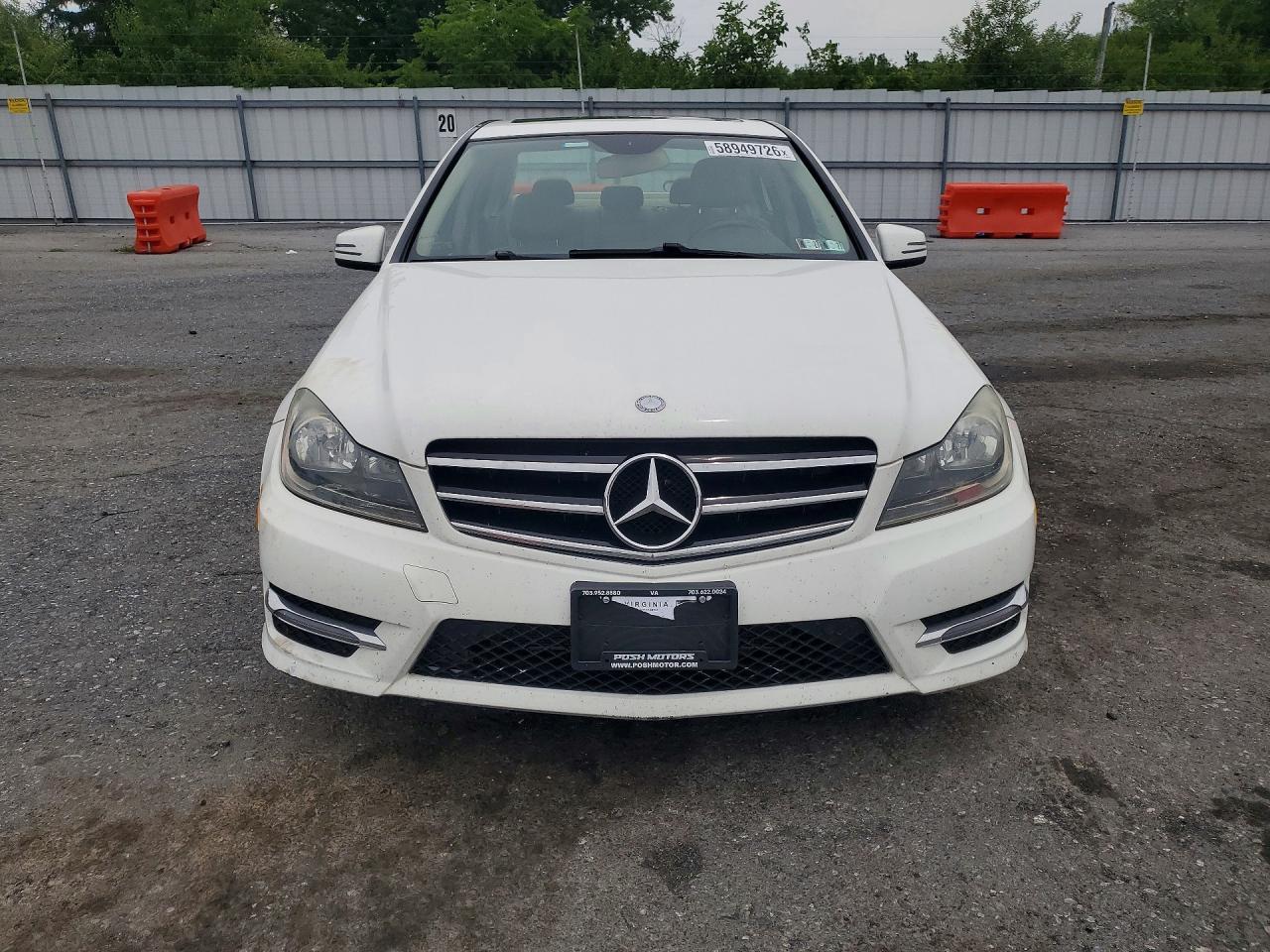 2014 Mercedes-benz C 300 4matic Белый vin: WDDGF8AB9EA934323