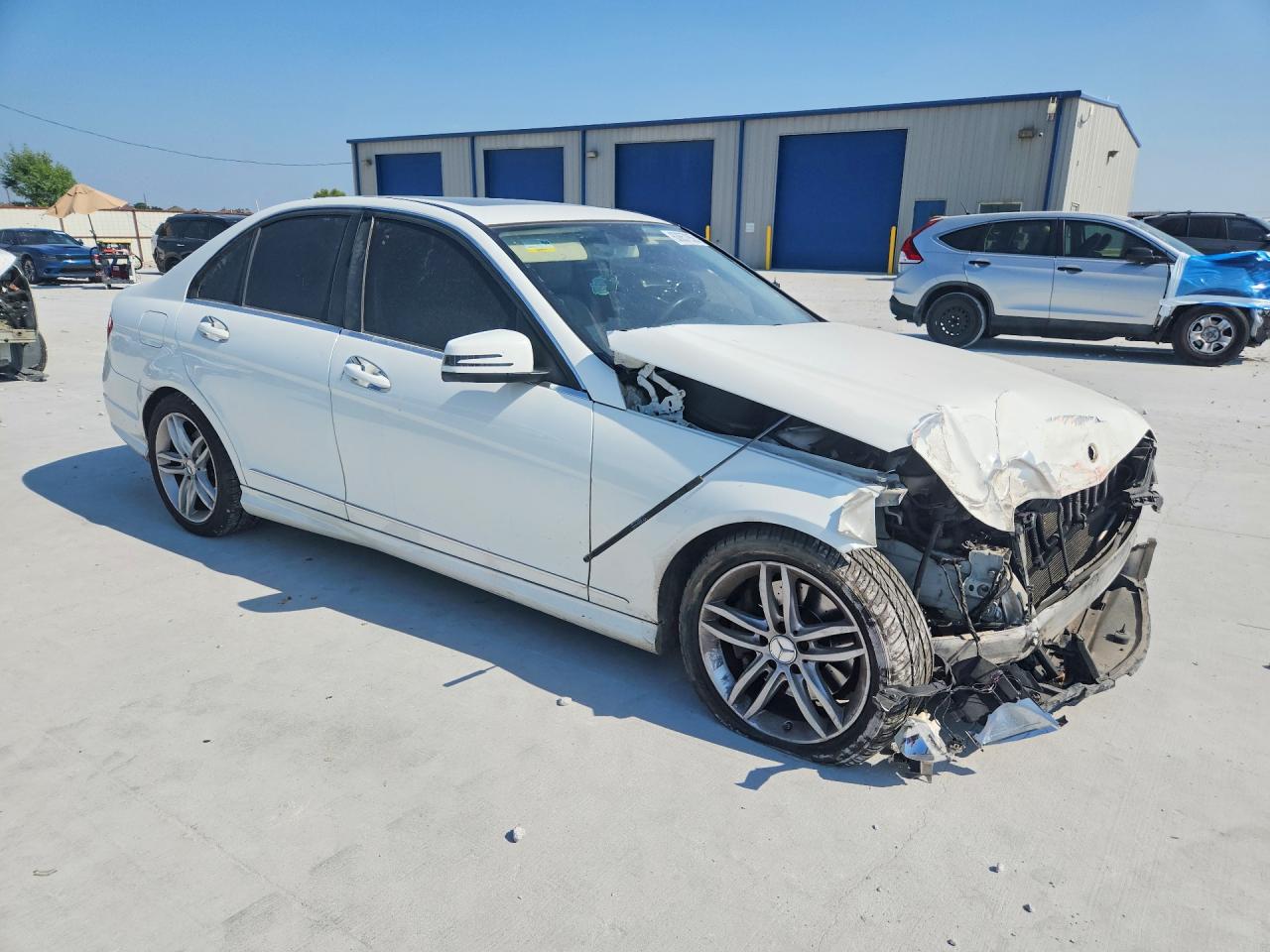 2014 Mercedes-benz C 300 4matic White vin: WDDGF8AB9EG181616