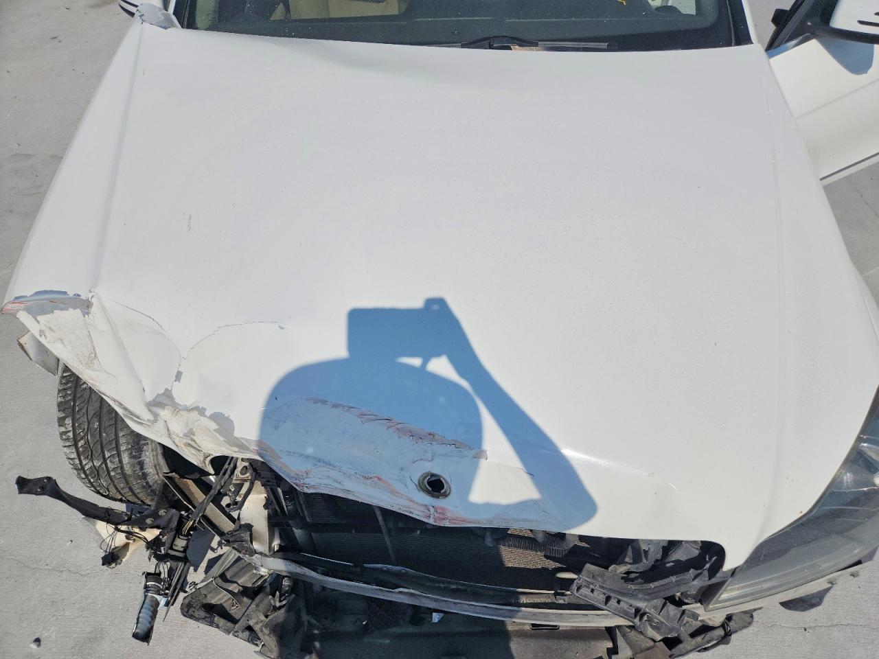 2014 Mercedes-benz C 300 4matic White vin: WDDGF8AB9EG181616