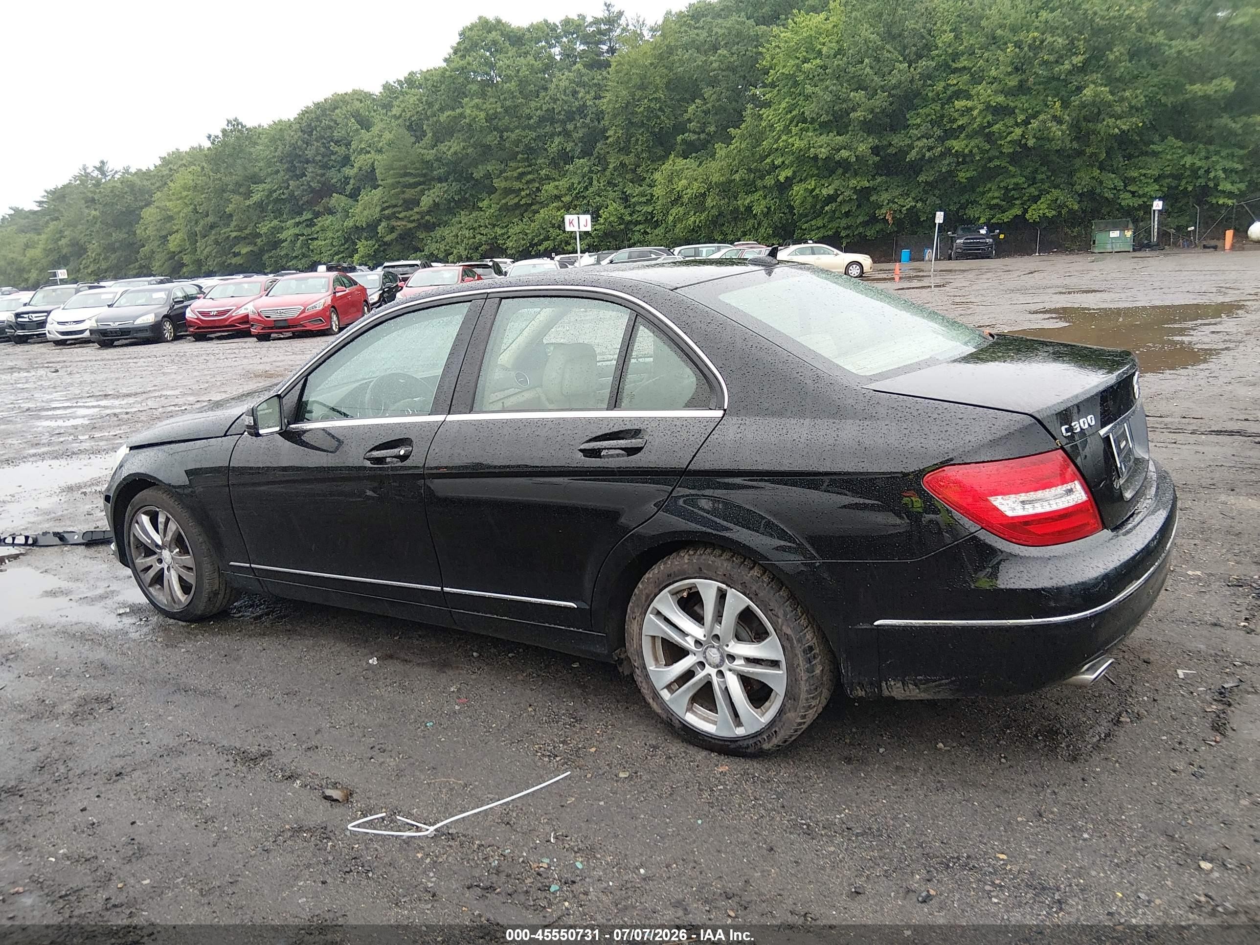 2014 Mercedes-benz C 300 Luxury 4matic Black vin: WDDGF8AB9EG225520