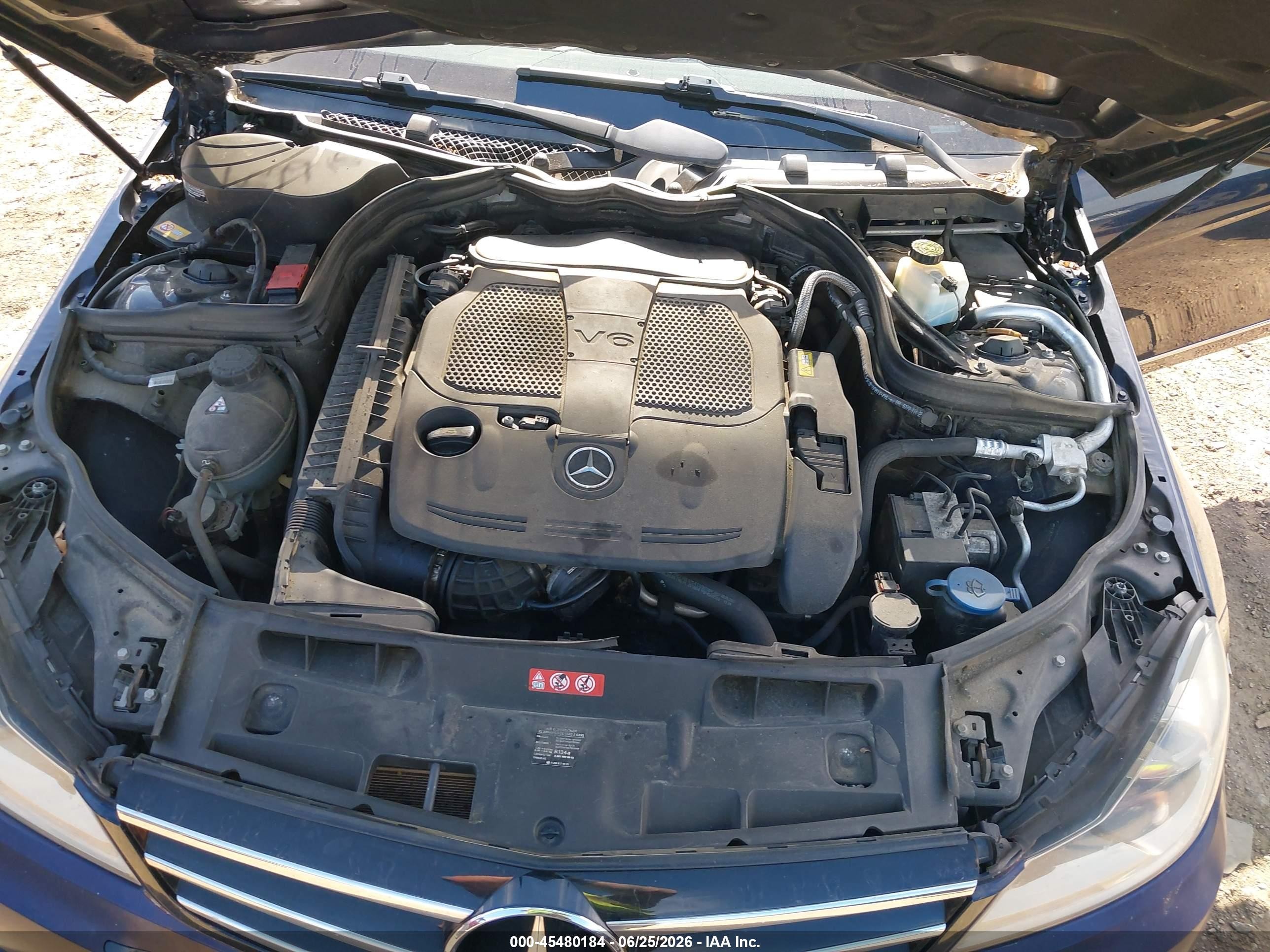 2014 Mercedes-benz C 300 Sport 4matic Синий vin: WDDGF8AB9ER306764