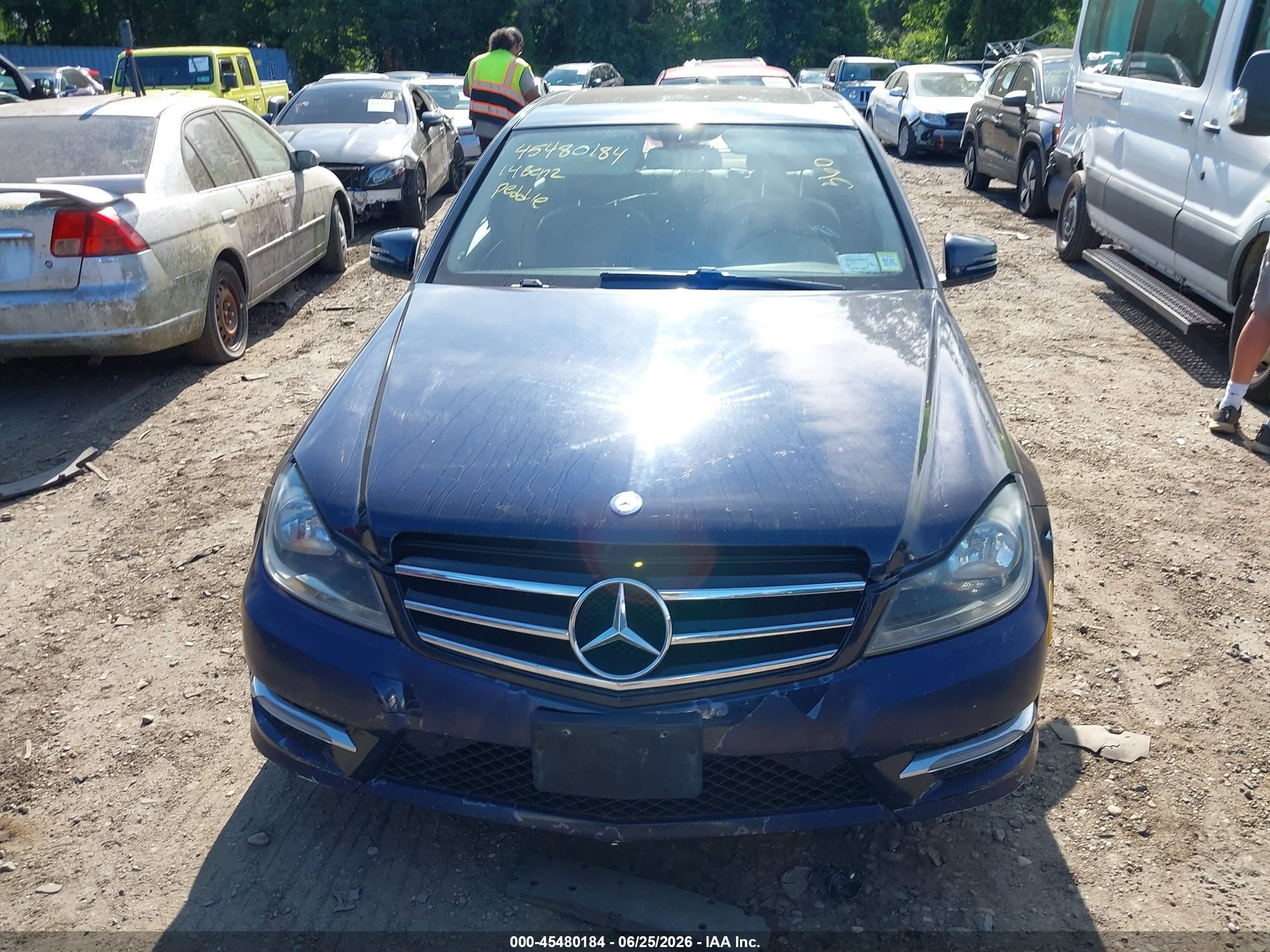 2014 Mercedes-benz C 300 Sport 4matic Синий vin: WDDGF8AB9ER306764